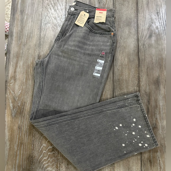 Levi’s Premium Low Pro Jeans NWT - Picture 2 of 13